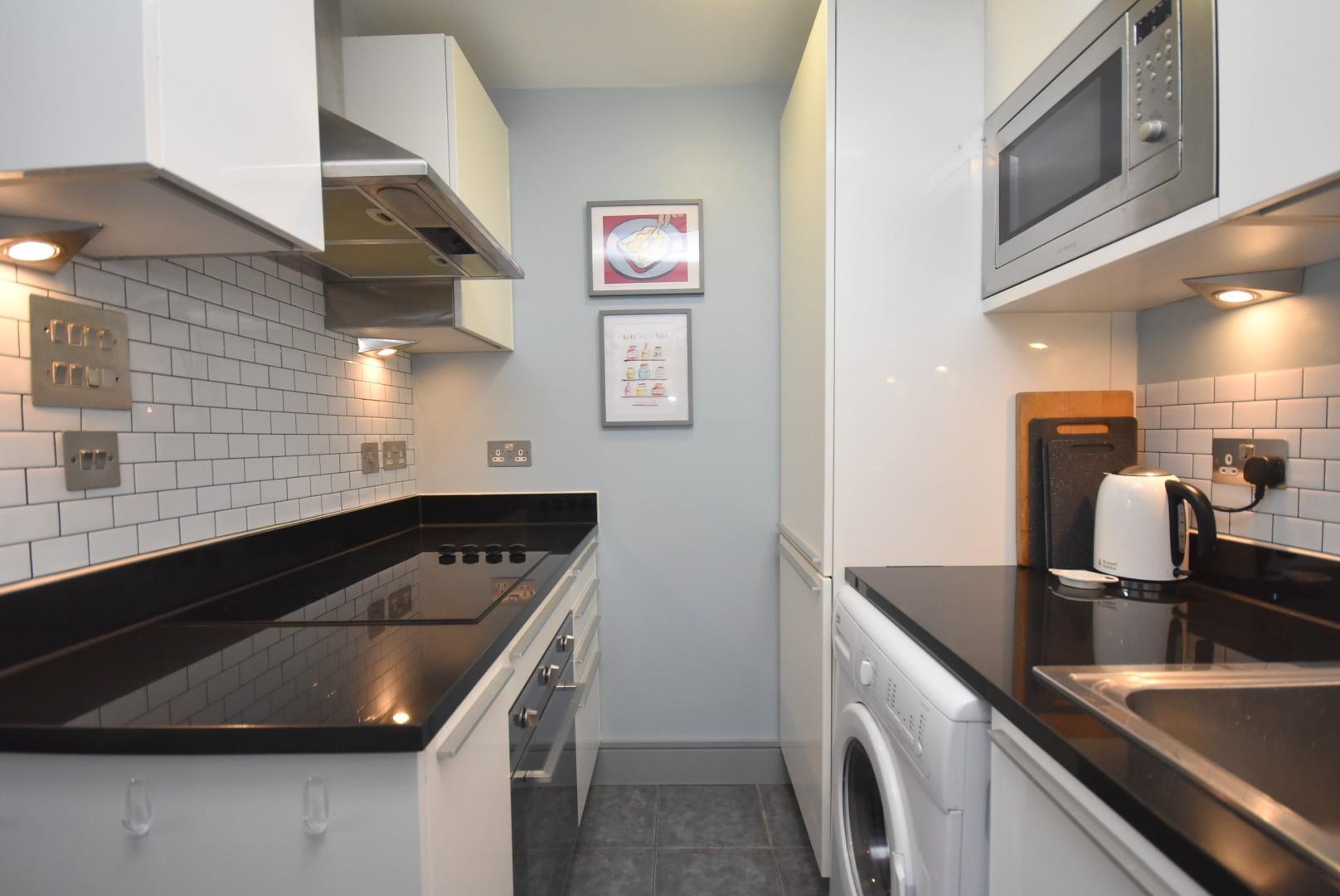 114 Woodlands, Hayes Point, Sully, CF64 5QE